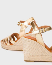 Load image into Gallery viewer, Wonders Gold Wedge Sandal|YHPI2671O
