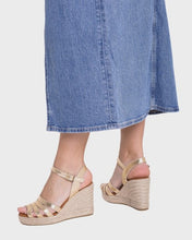 Load image into Gallery viewer, Wonders Gold Wedge Sandal|YHPI2671O

