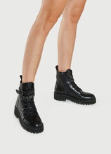 Load image into Gallery viewer, Liu Jo SF2049- Ankle Boot
