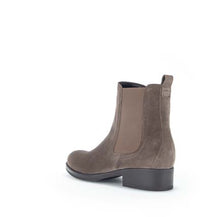 Load image into Gallery viewer, Gabor 9160018 - Chelsea Boot
