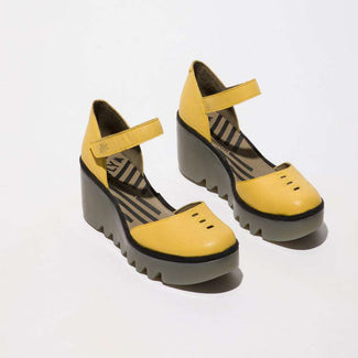 Fly BISO305Y - Wedge Shoe.