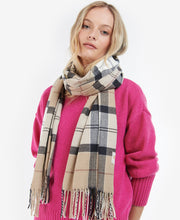Load image into Gallery viewer, Barbour LSC0183BE71- Hailes Wrap
