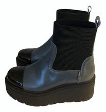 Load image into Gallery viewer, Marco Moreo C2201CJ3 - Platform Ankle Boot
